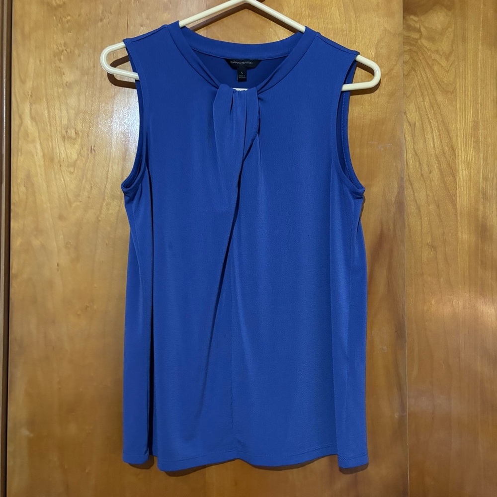Banana Republic Blue Shell